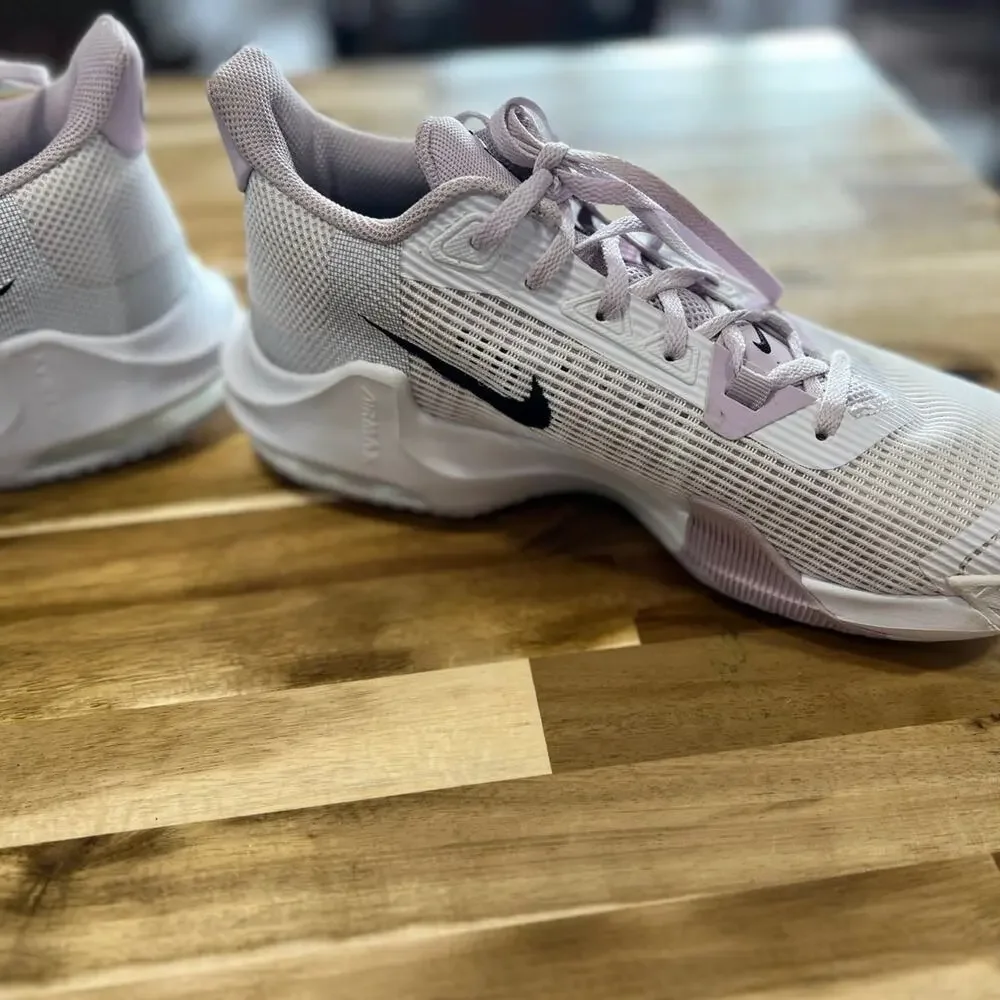 Nike purple white